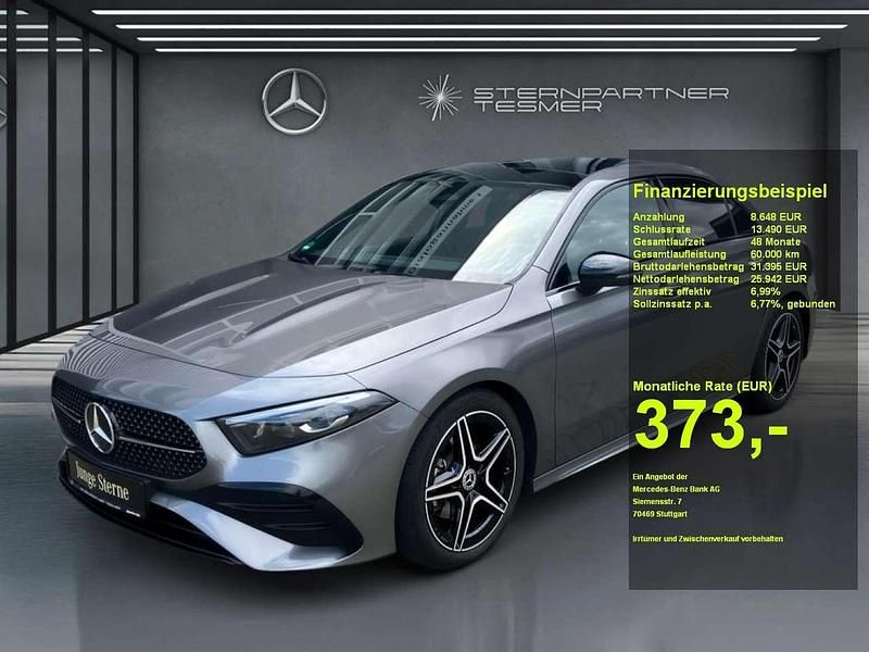 Mountaingrau metallic Gebraucht 2023 Mercedes A200 AMG Limousine | 32.350 € (Fairer Preis) - Bild 1/3