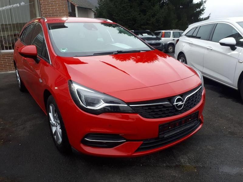 Używany Opel Astra Elegance 131 KM (96 kW) 2020 Czerwony Kombi