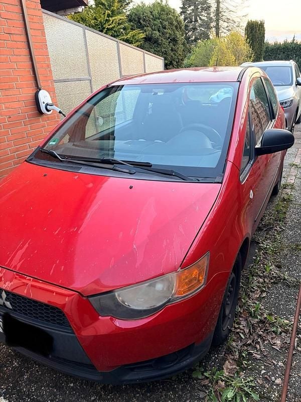 Gebraucht Mitsubishi Colt 95 PS (69 kW) 2010 Rot Kleinwagen