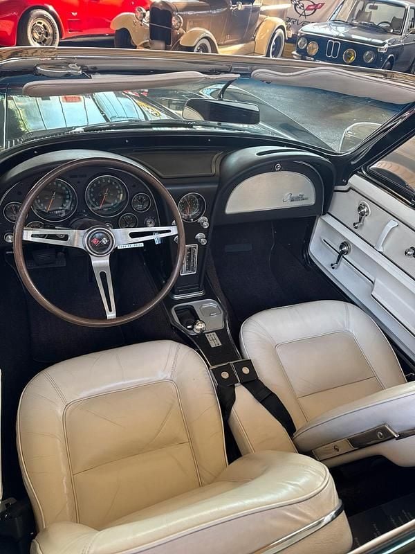 Second-hand Corvette C2 340 CP (250 kW) 1965 Verde Cabrio