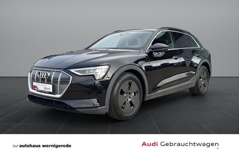 Gebraucht Audi e-tron Comfort 230 kW (313 PS) 2022 Brillantschwarz SUV
