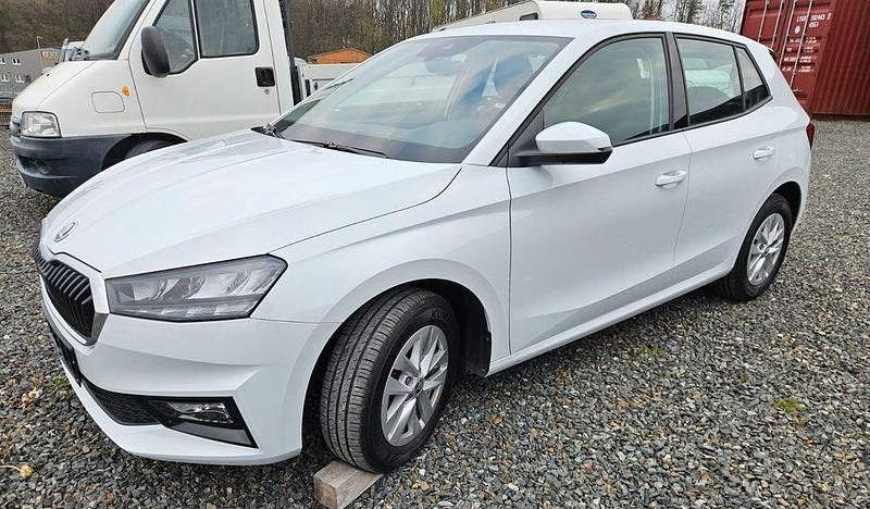 Gebraucht Skoda Fabia 95 PS (69 kW) 2024 Weiß Kleinwagen