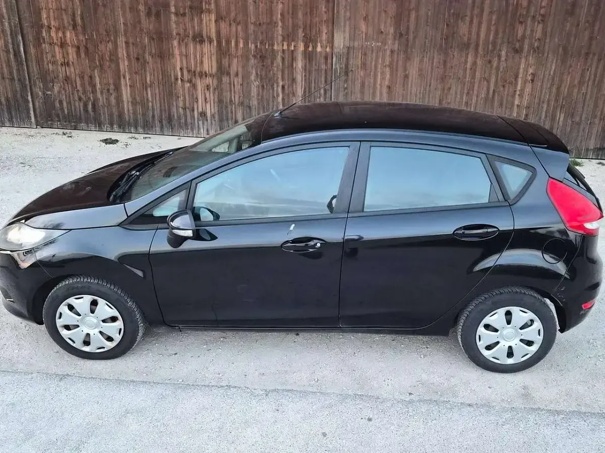 Gebraucht Ford Fiesta Trend 82 PS (60 kW) 2009 Pantherschwarz metallic Kleinwagen