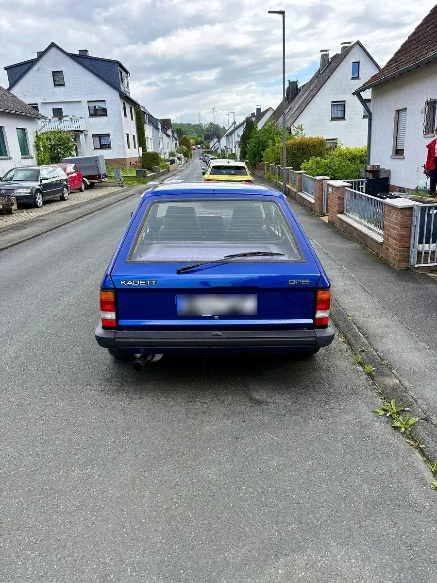 Gebraucht Opel Kadett 150 PS (110 kW) 1983 Blau Kombi