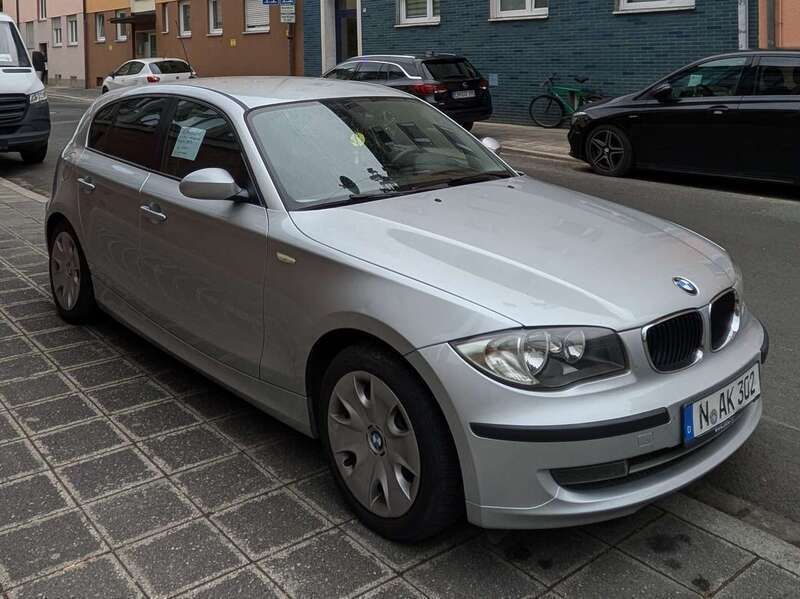 Silber Gebraucht 2007 BMW 116 Kleinwagen | 3.100 € (Guter Preis) - Bild 1/2