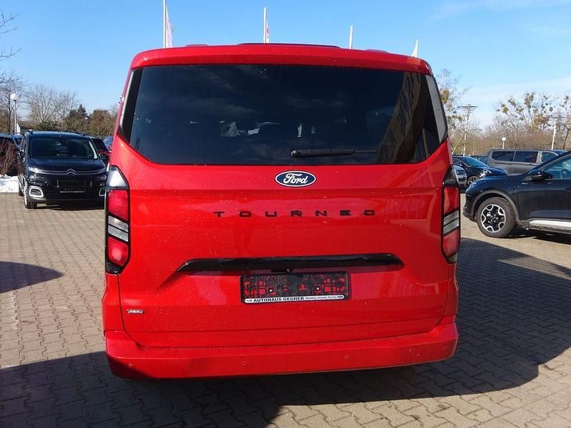 Neu Ford Tourneo Titanium 232 PS (170 kW) 2026 Rot Van / Kleinbus