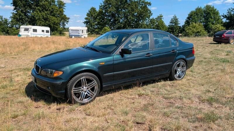 Grün Gebraucht 2006 BMW 318 Limousine | 3.500 € (Fairer Preis) - Bild 1/4