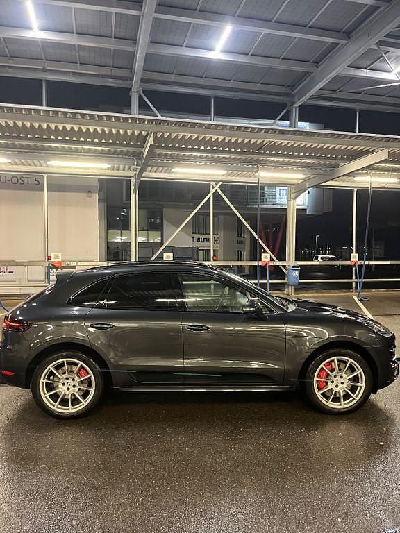 Gebraucht Porsche Macan Turbo Performance Package 441 PS (324 kW) 2018 Grau SUV