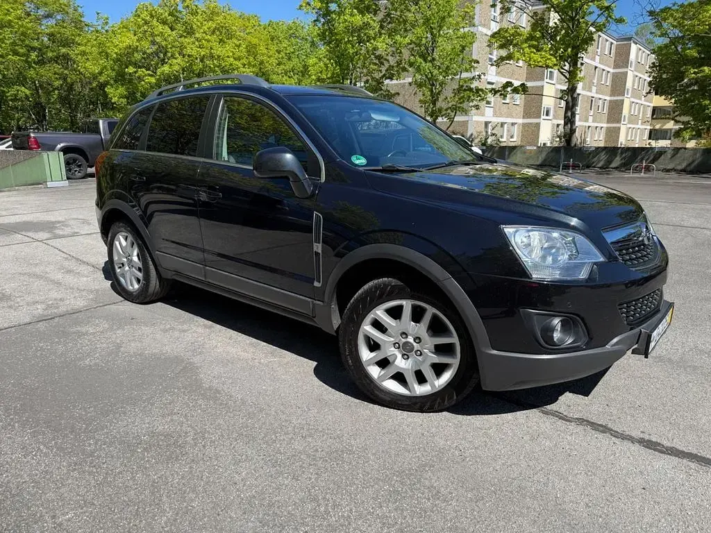 Gebraucht Opel Antara Design Edition 163 PS (119 kW) 2011 Schwarz SUV