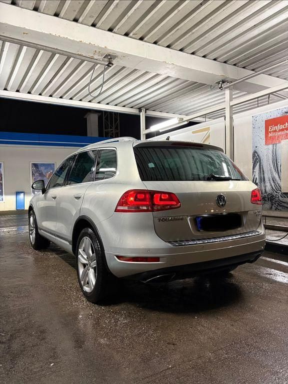 Gebraucht VW Touareg 245 PS (180 kW) 2014 Silber SUV