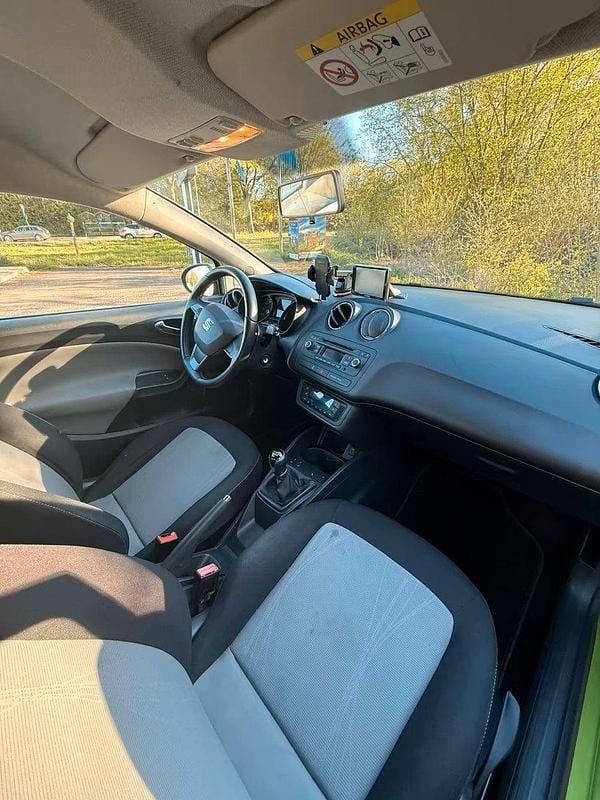 Gebraucht Seat Ibiza 69 PS (50 kW) 2014 Grün Kleinwagen