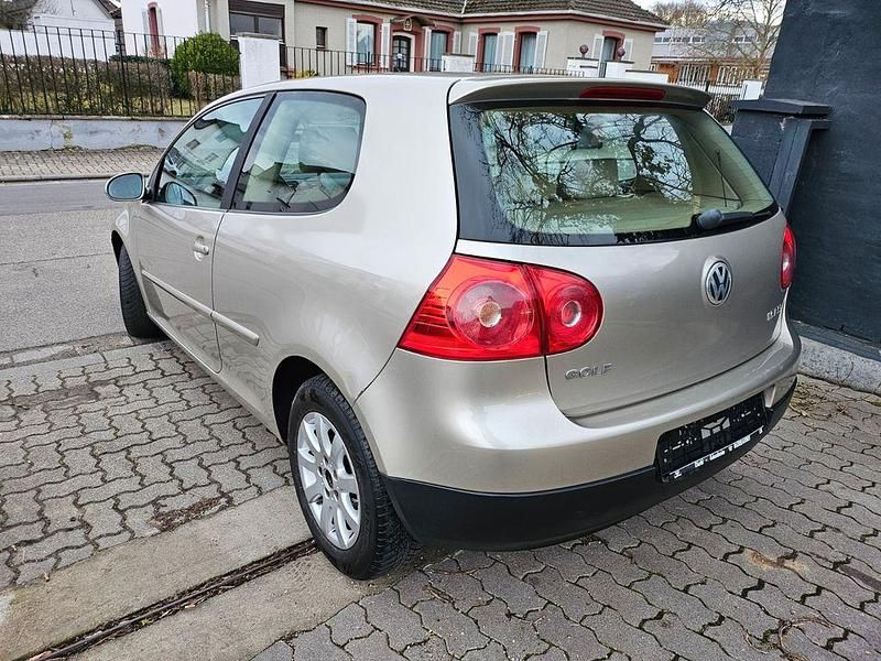 Gebraucht VW Golf IV Individual 116 PS (85 kW) 2005 Gelb Limousine