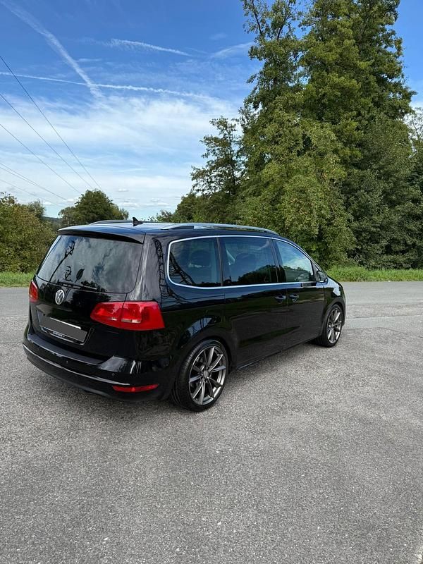 Gebraucht VW Sharan 140 PS (102 kW) 2014 Schwarz Van / Kleinbus