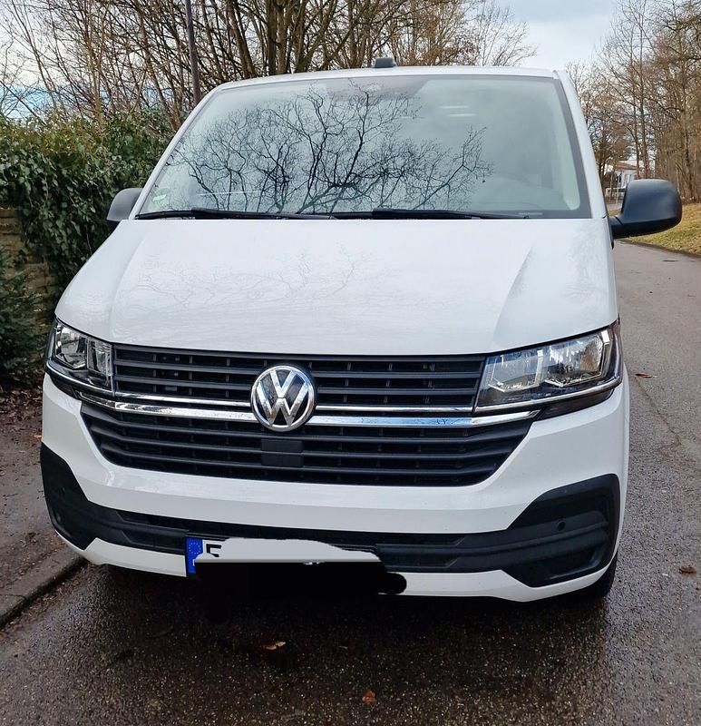 Gebraucht VW Multivan Trendline 150 PS (110 kW) 2021 Weiß Van