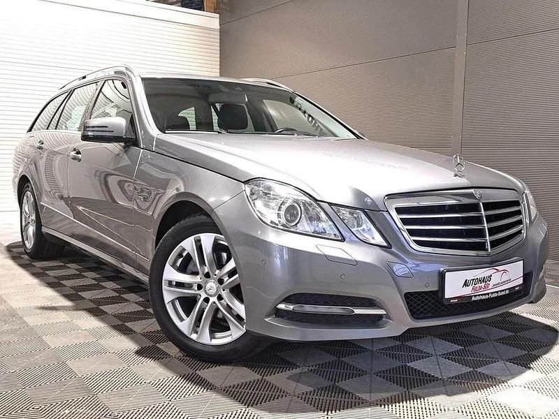 Gebraucht Mercedes E200 Avantgarde 184 PS (135 kW) 2010 Silber Limousine