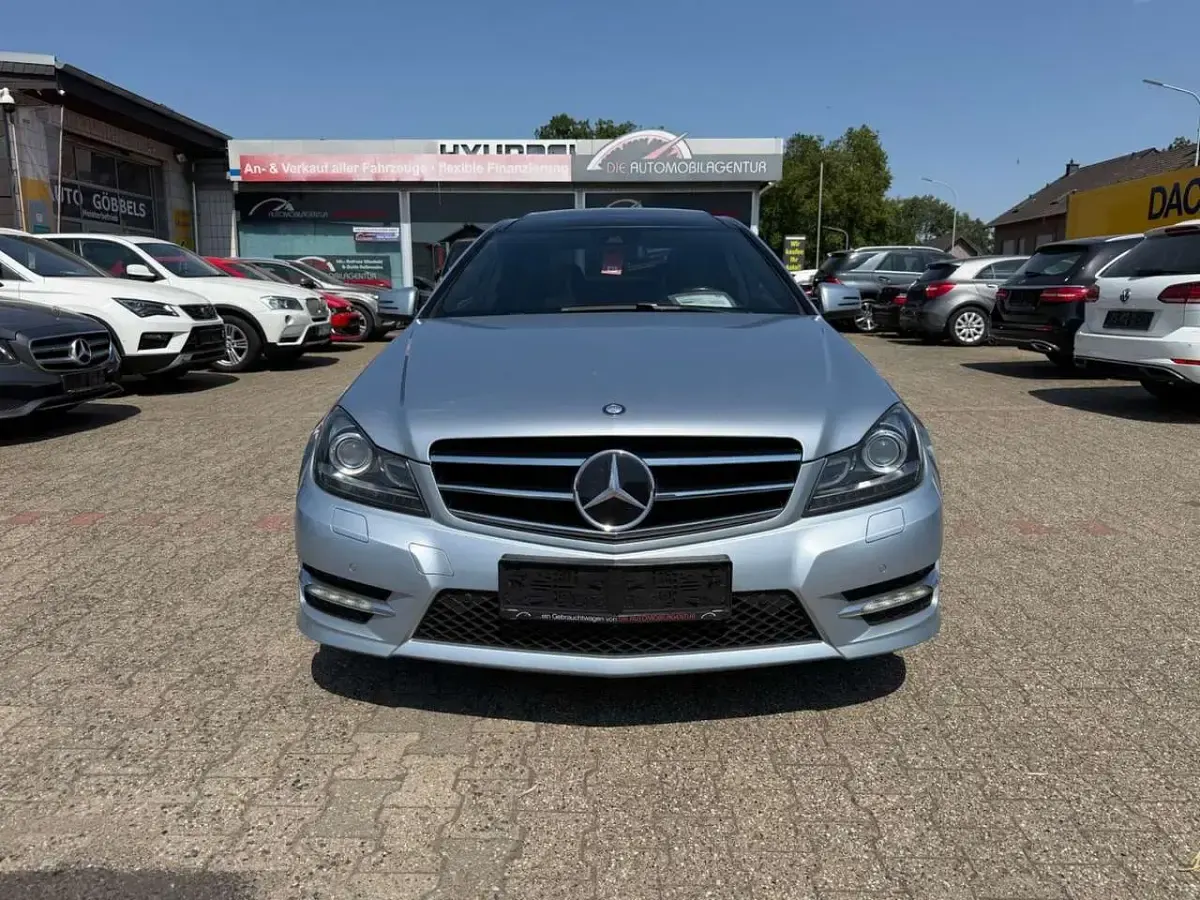 Gebraucht Mercedes C220 AMG 170 PS (125 kW) 2014 Diamantsilber Coupé