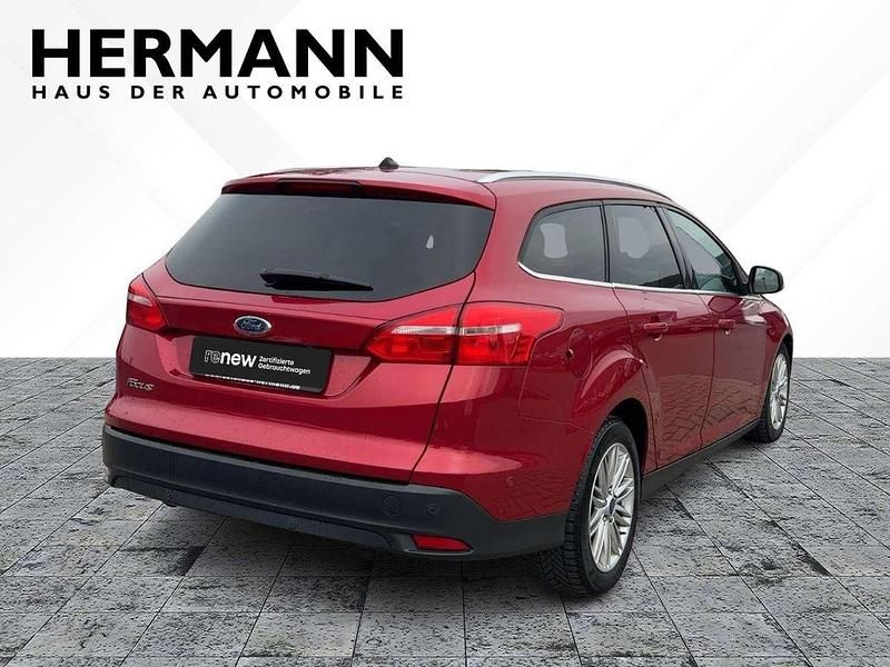 Gebraucht Ford Focus Titanium 120 PS (88 kW) 2017 Rot Kombi