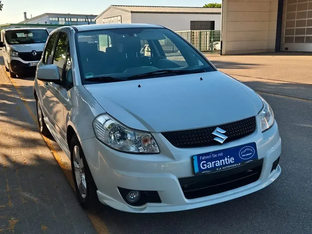 Gebraucht Suzuki SX4 120 PS (88 kW) 2010 Weiß Limousine