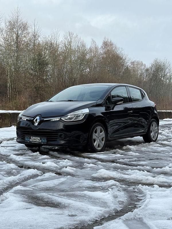 Schwarz Gebraucht 2016 Renault Clio IV Experience Limousine | 6.990 € (Guter Preis) - Bild 1/2