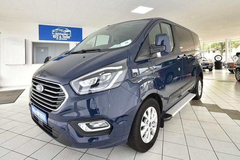Blau Gebraucht 2020 Ford Transit Titanium X Van / Kleinbus | 32.480 € - Bild 1/4