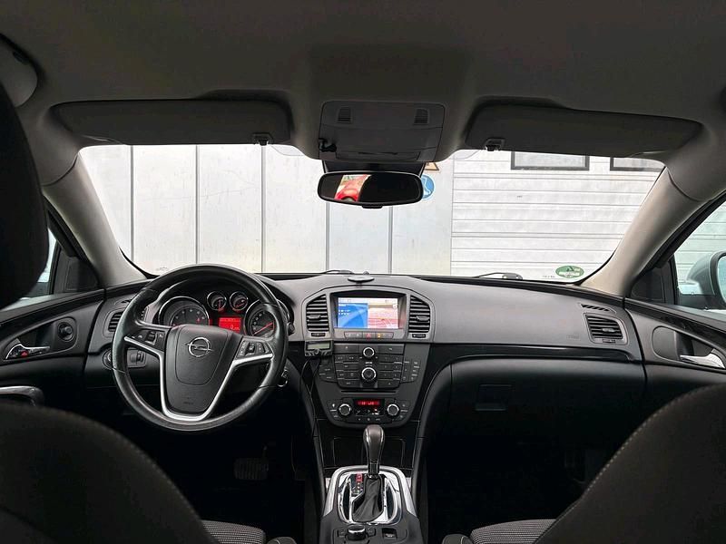 Gebraucht Opel Insignia Innovation 220 PS (161 kW) 2011 Silber Limousine