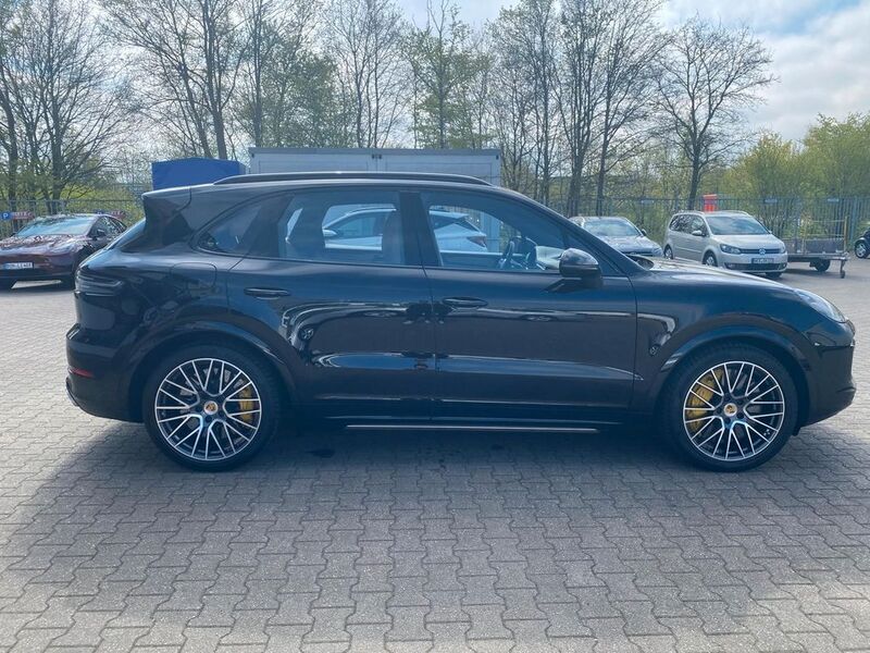 Gebraucht Porsche Cayenne Turbo 549 PS (403 kW) 2018 Schwarz SUV