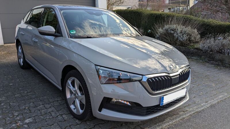 Grau Gebraucht 2020 Skoda Scala Style Kleinwagen | 9.500 € (Guter Preis) - Bild 1/4