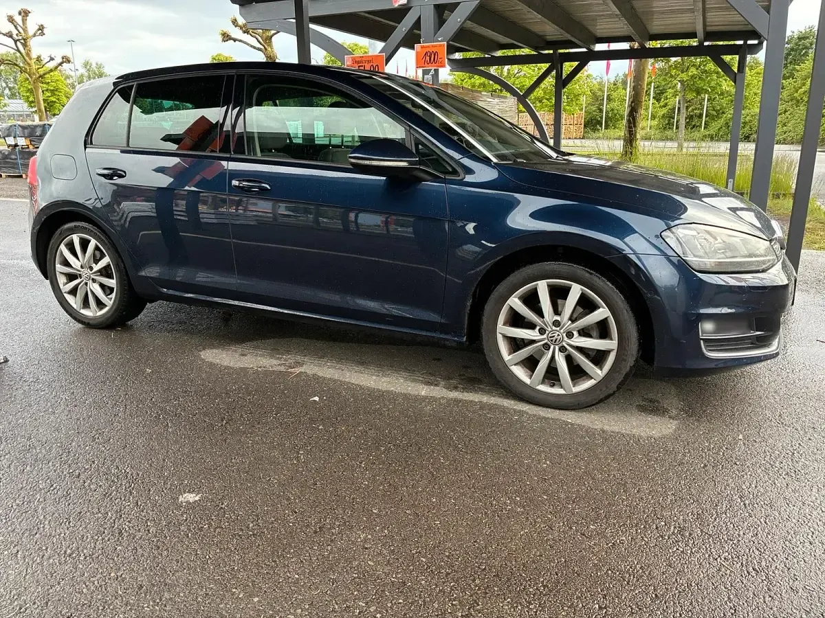 Gebraucht VW Golf VII Highline 150 PS (110 kW) 2014 Blau Limousine