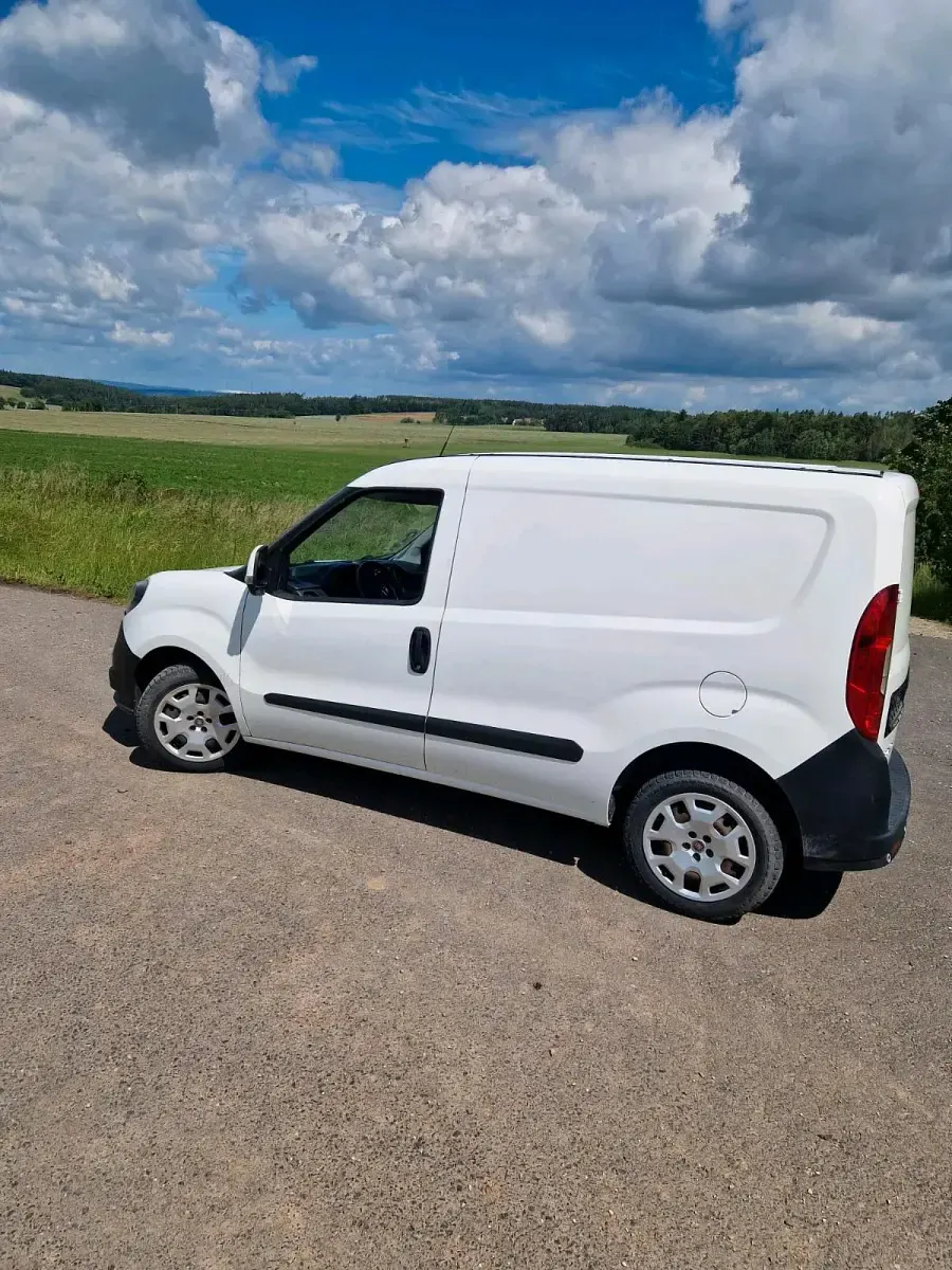 Gebraucht Fiat Doblò 101 PS (74 kW) 2019 Weiß Van / Kleinbus