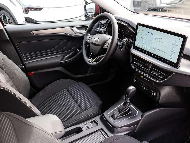 Neu Ford Focus Titanium 155 PS (114 kW) 2025 Weiss Kombi
