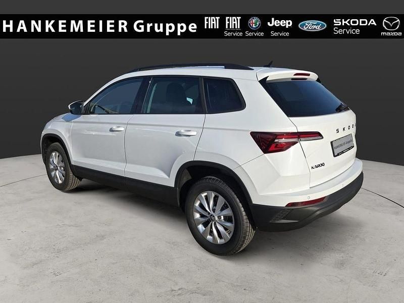Neu Skoda Karoq Selection 150 PS (110 kW) 2025 Moonweiß perleffekt SUV