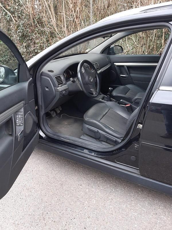 Gebraucht Opel Vectra 155 PS (114 kW) 2008 Schwarz Kombi