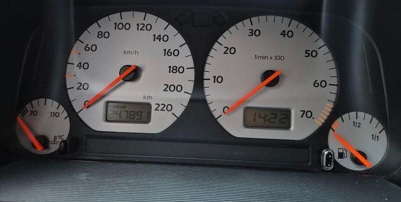 Gebraucht VW Golf 90 PS (66 kW) 1995 Schwarz Cabrio