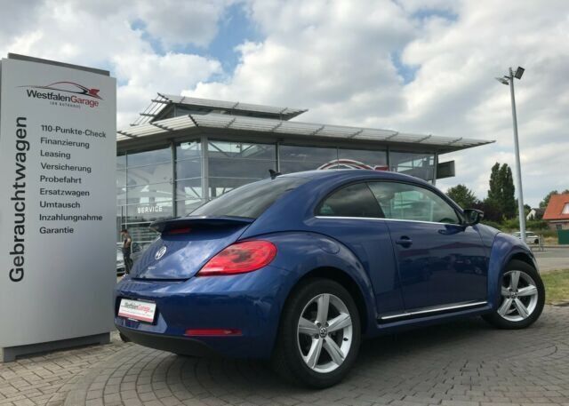 Gebraucht VW Beetle Sportline 140 PS (102 kW) 2014 Blau metallic Kleinwagen