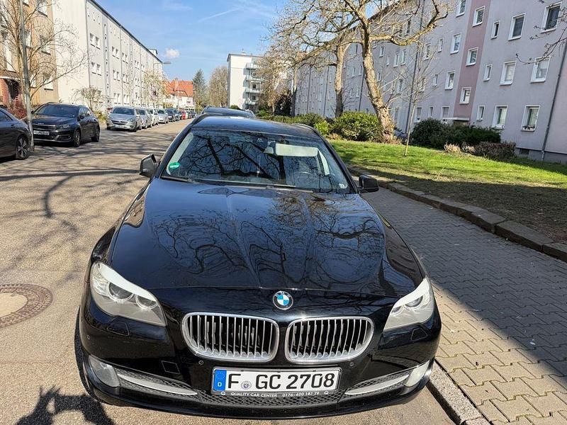 Gebraucht BMW 520 186 PS (136 kW) 2013 Schwarz Kombi