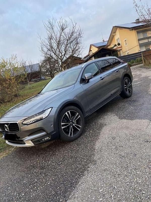Gebraucht Volvo V90 CC Pro 190 PS (139 kW) 2017 Kombi