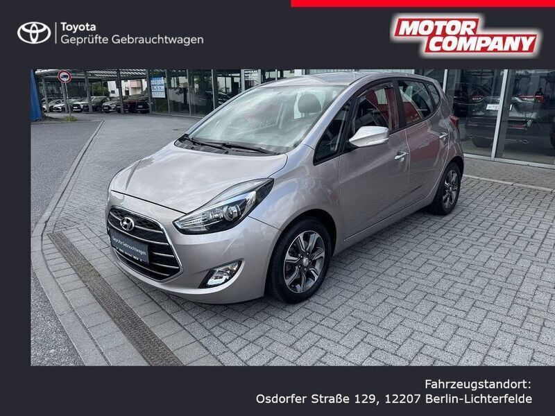 Beige Gebraucht 2017 Hyundai ix20 Trend Van / Kleinbus | 14.490 € (Etwas zu teuer) - Bild 1/4