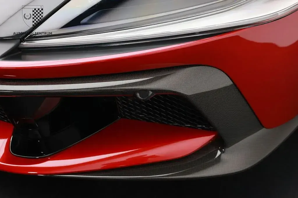 Neu Ferrari 12 Cilindri 829 PS (609 kW) 2025 Rot Coupé