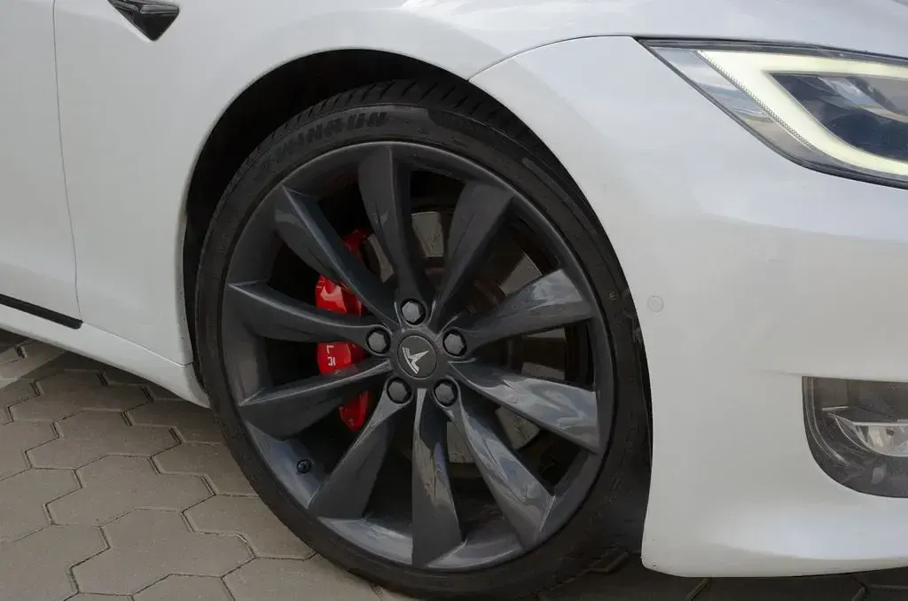 Gebraucht Tesla Model S 386 kW (525 PS) 2018 Weiß Kleinwagen