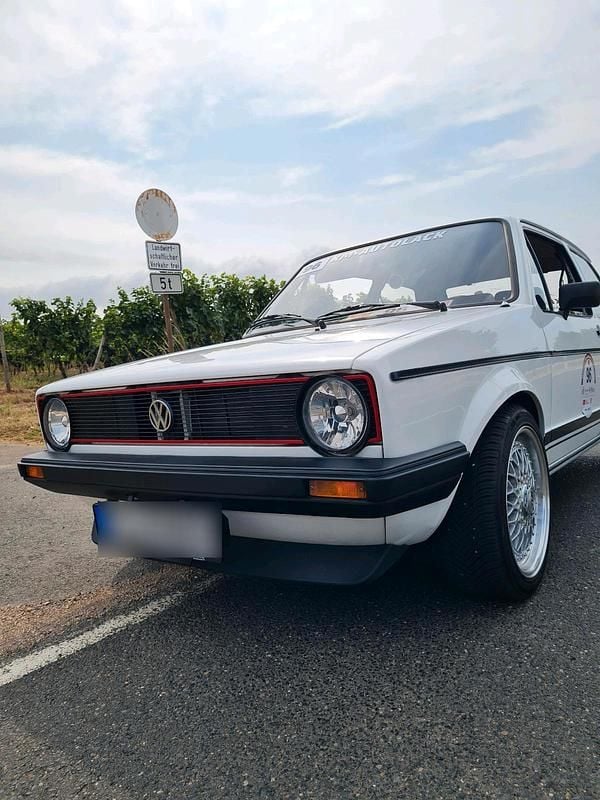 Weiß Gebraucht 1983 VW Golf I GTI Coupé | 7.500 € - Bild 1/4