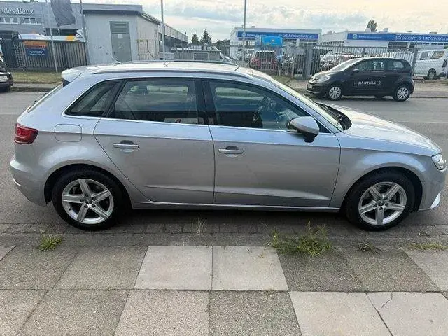 Gebraucht Audi A3 Sportback 150 PS (110 kW) 2017 Silber Kleinwagen