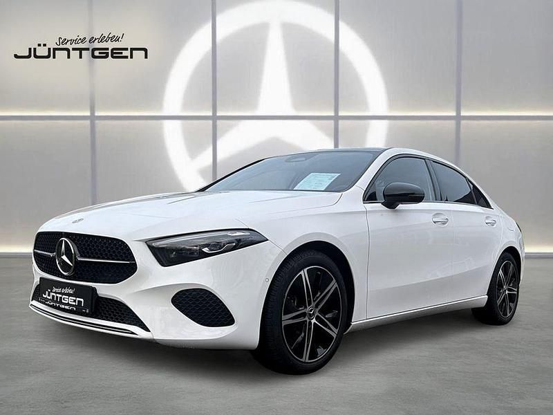 Gebraucht Mercedes A250 Progressive 224 PS (164 kW) 2024 Weiß Limousine