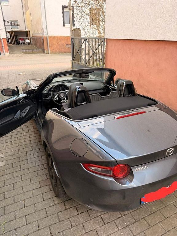 Gebraucht Mazda MX5 Exclusive-Line 131 PS (96 kW) 2018 Grau Cabrio