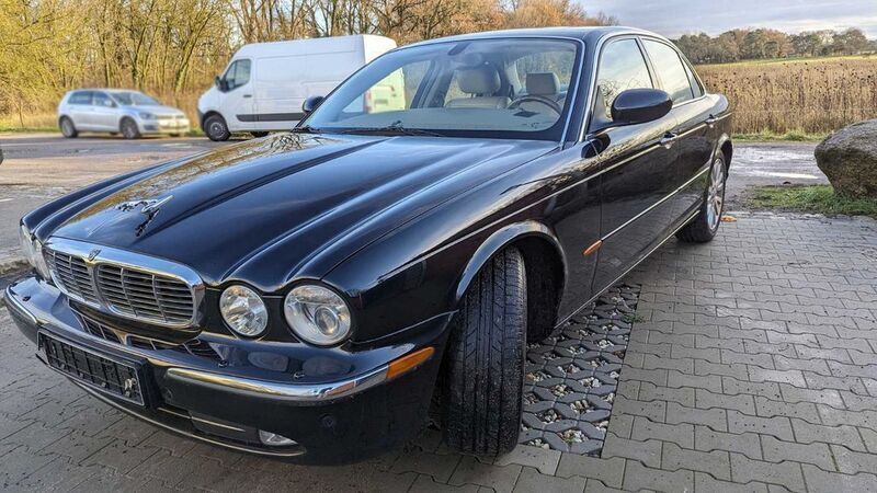 Gebraucht Jaguar XJ8 Sovereign 298 PS (219 kW) 2005 Schwarz Limousine