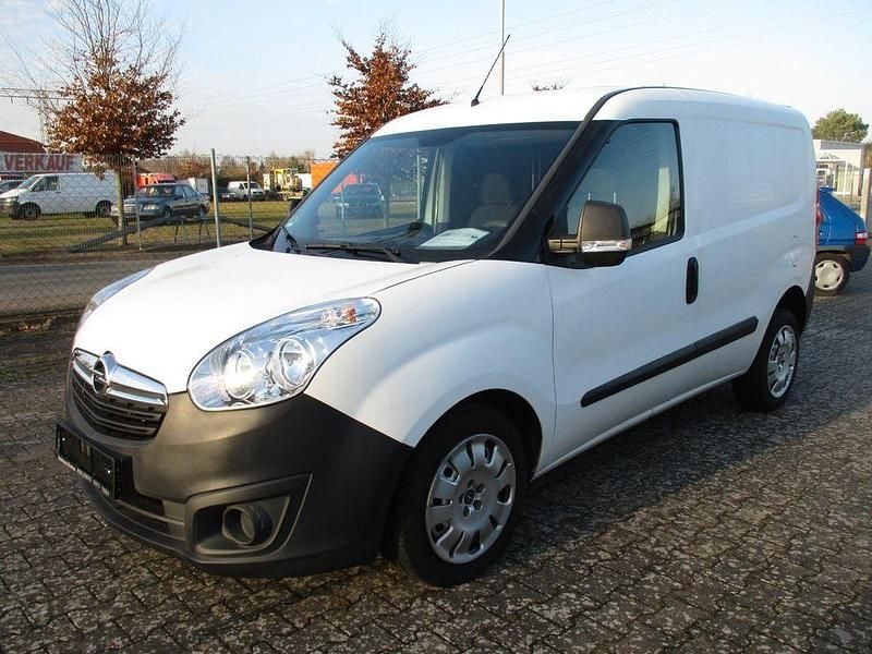 Gebraucht Opel Combo 90 PS (66 kW) 2014 Weiß Van / Kleinbus