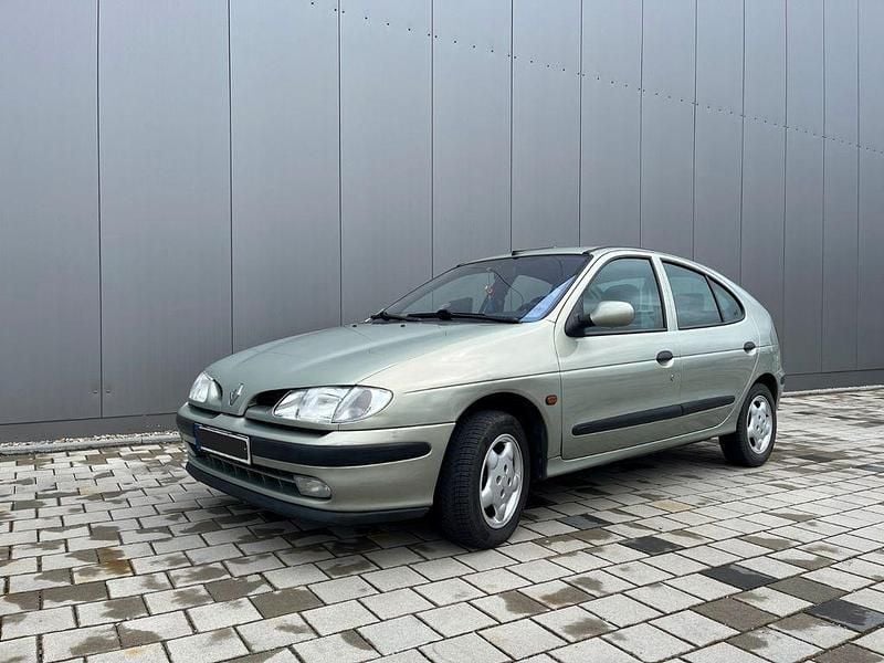 Gebraucht Renault Mégane 90 PS (66 kW) 1998 Grün Limousine