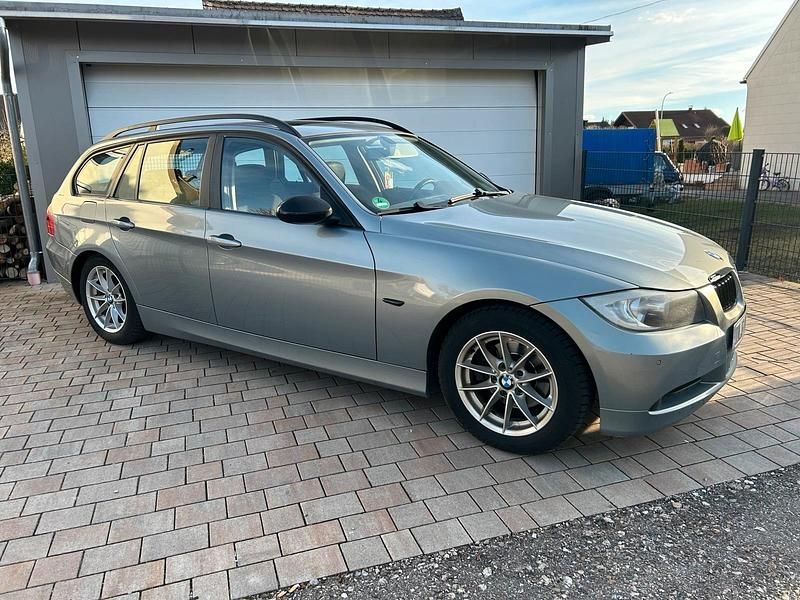 Silber Gebraucht 2006 BMW 320 Kombi | 2.900 € (Fairer Preis) - Bild 1/4