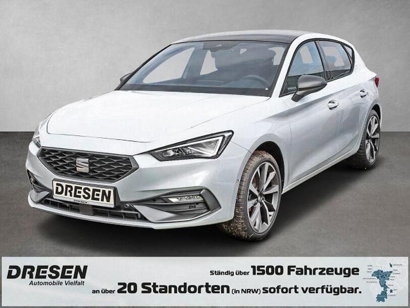 Weiss Gebraucht 2024 Seat Leon FR Limousine | 27.450 € (Guter Preis) - Bild 1/4