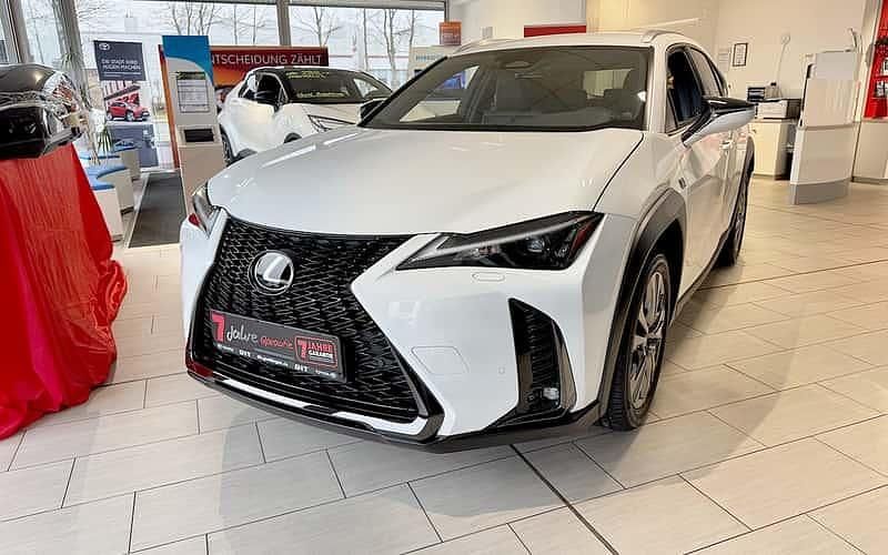 Weiß Neu 2025 Lexus UX 300h Sport Design Packet SUV | 38.990 € (Fairer Preis) - Bild 1/4