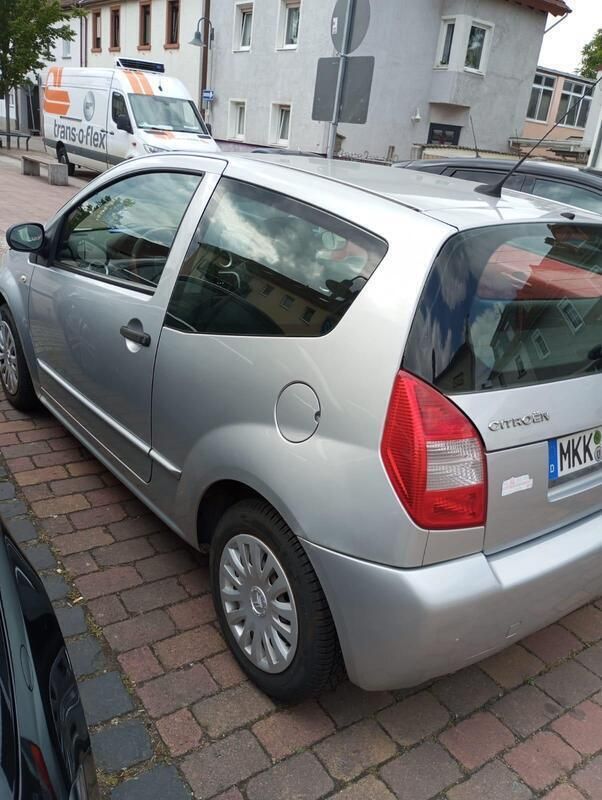 Grau Gebraucht 2009 Citroën C2 Kleinwagen | 2.200 € - Bild 1/2